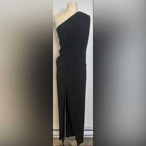 Honor Gold: Elegant Black One-Shoulder Gown